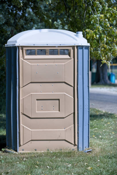 Best Porta potty rental near me  in Thompsonville, CT