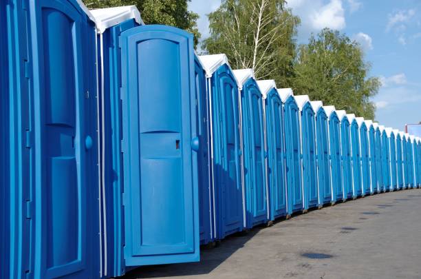 Portable Toilet Options We Offer in Thompsonville, CT